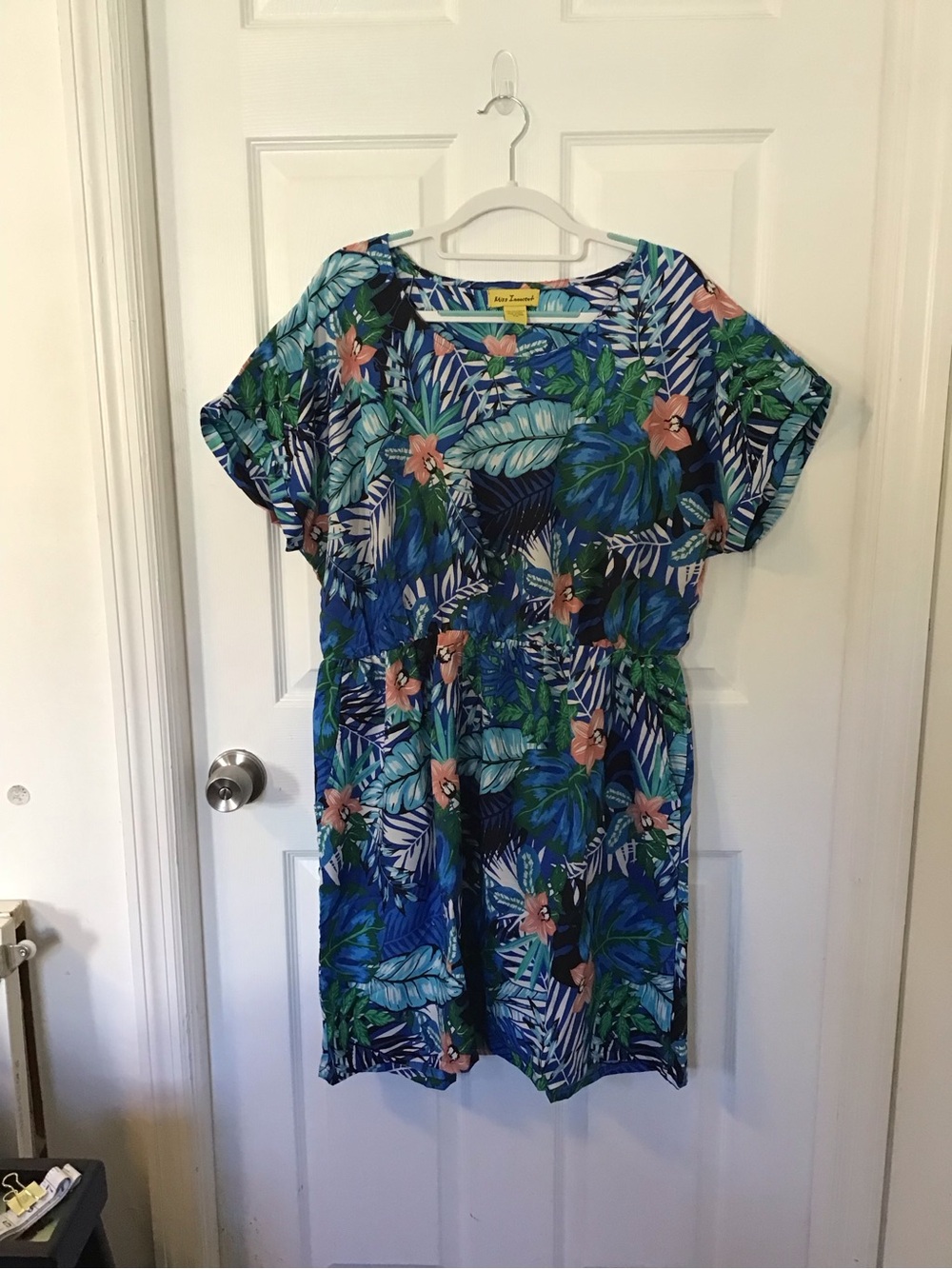 NWOT!  Women’s Tropical Blue Floral Swim Coverup
